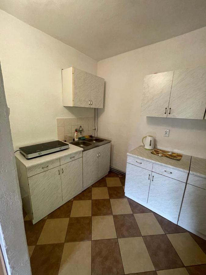 Pod Piekielkiem Apartment Szczytna Bagian luar foto